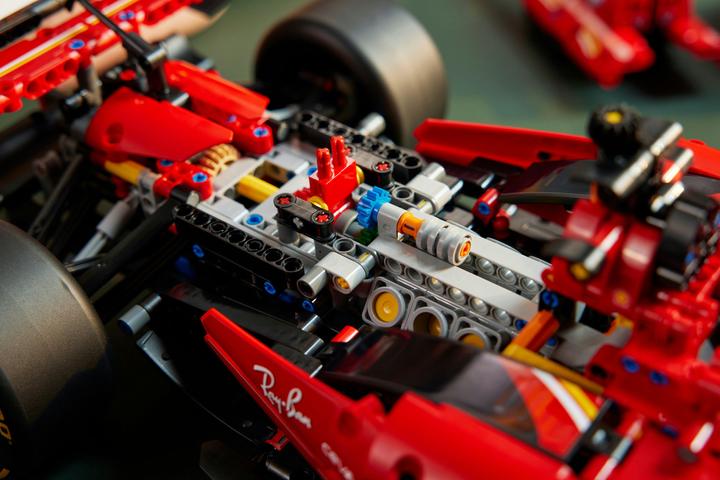 Image du produit LEGO Ferrari SF-24 F1 Rennauto (42207, LEGO Technic)