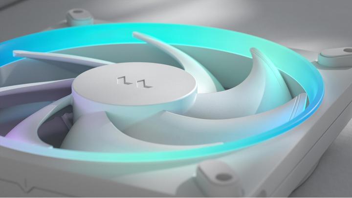 Produktbild Fractal D. Momentum 14 RGB White (140 mm, 1 x)