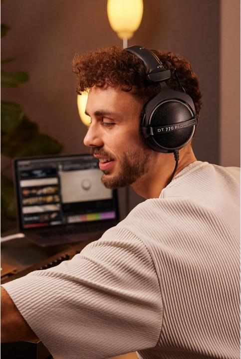 Immagine prodotto Beyerdynamic DT 770 Pro Black Limited Edition (Nessuna soppressione del rumore, Cablato)