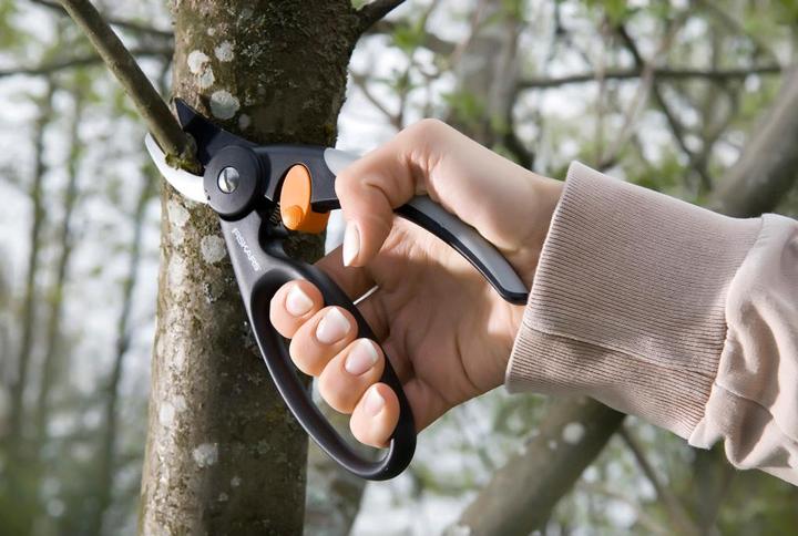 Image du produit Fiskars Sécateur Bypass Elegance 1