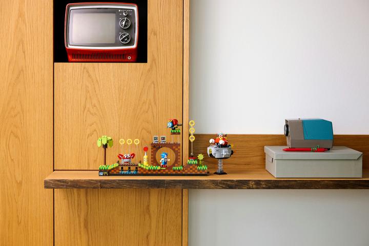 Immagine prodotto LEGO Sonic the Hedgehog - Green Hill Zone (21331, LEGO Ideas)