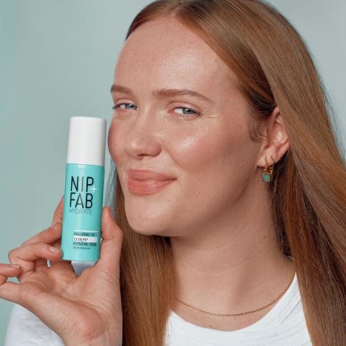 Actual product image Nip + Fab Hyaluronic Fix Skin Serum ( Extreme 4 2 % Serum) 50 ml (L) (50 ml)