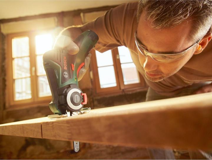 Actual product image Bosch Home & Garden EasyCut 12, without battery (Battery chain saw)