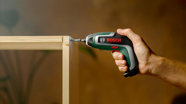 Actual product image Bosch Home & Garden IXO 7 (Rechargeable battery operated)