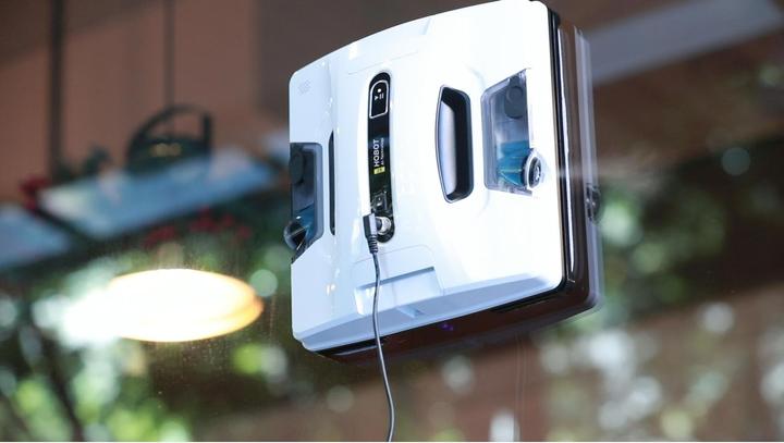 Actual product image Hobot 2S