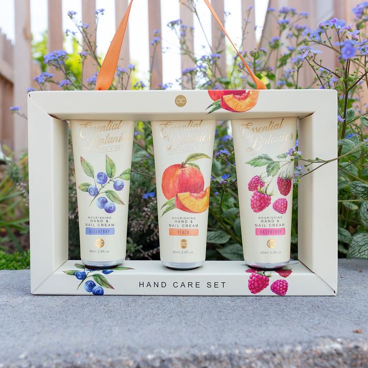 Actual product image Accentra ESSENTIAL BOTANICS - FRUITS Hand Care Set (Body care set)