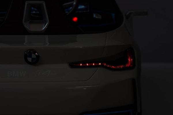 Produktbild Es-toys BMW I4 (12 V)