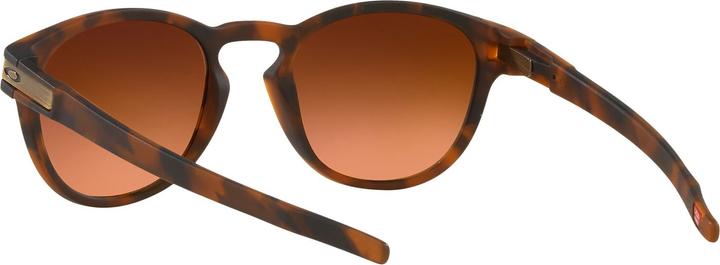 Actual product image Oakley Latch