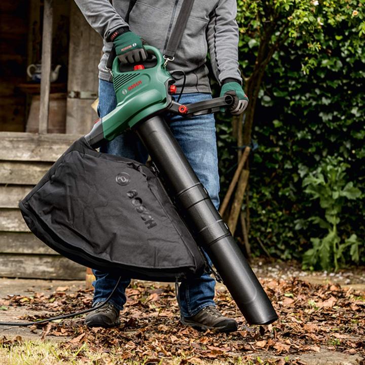 Immagine prodotto Bosch Home & Garden Aspiratore da giardino UniversalGardenTidy 2300 (Corrente elettrica, Aspirafoglie, Aspiratore e soffiatore, Soffiafoglie)
