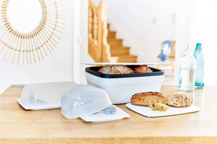 Actual product image Tupperware BreadSmart Large