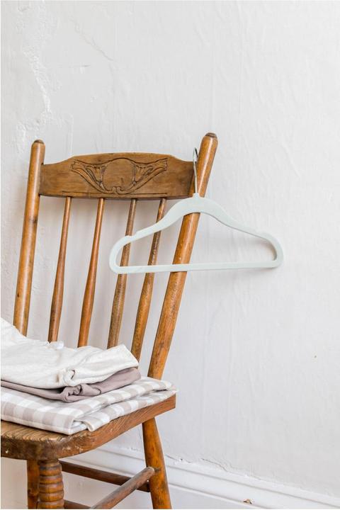 Actual product image 3 Sprouts Velvet clothes hanger (15 x)