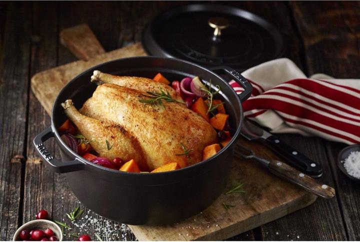 Produktbild Staub Cocotte (26 cm, Bräter + Schmortopf, Gusseisen)