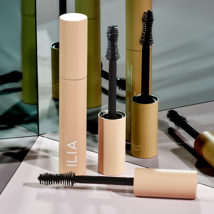 Produktbild Ilia Fullest Volumizing Mascara