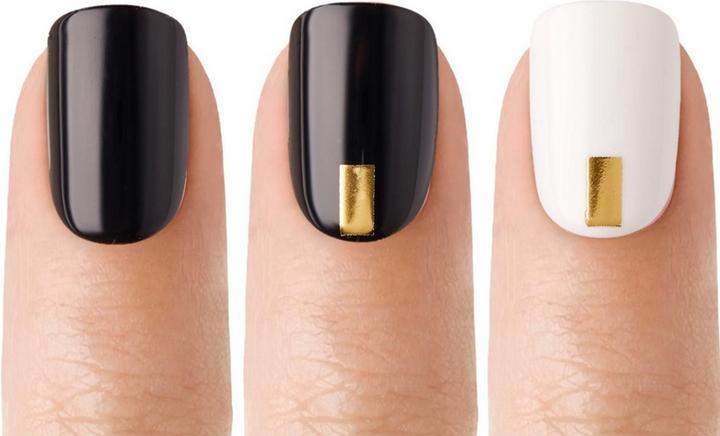 Image du produit KISS Set d'ongles artificiels Midnight Drive 30 pièces (Ongles artificiels, Blanc, Noir)