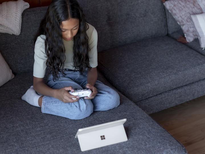 Produktbild Microsoft Surface Go 3 (10.51", Intel Core i3-10110Y, 8 GB, 128 GB)