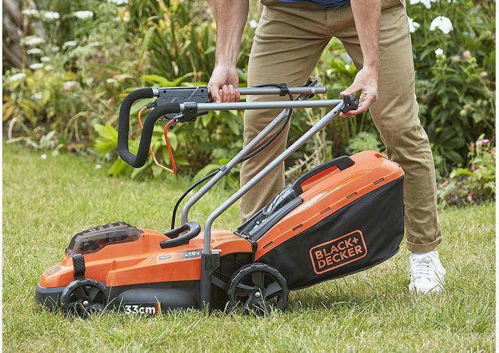 Actual product image Black & Decker BCMW3318N Solo (Rechargeable battery operated)