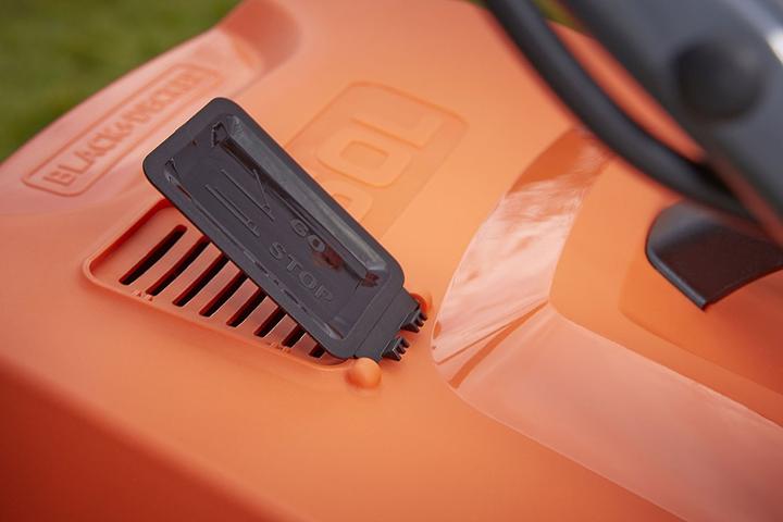 Actual product image Black & Decker 1800W 42cm electric lawn mower with Compact&Go function (Electrical connection)