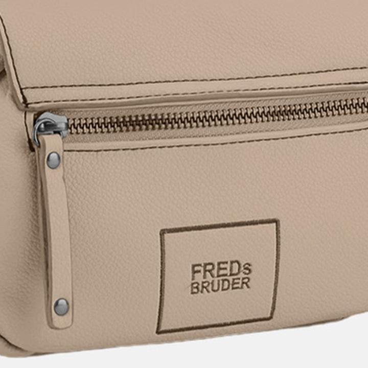 Actual product image FredsBruder Bestie Umhängetasche Leder 20 cm