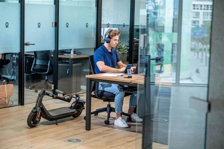 Produktbild Segway-Ninebot F65D (20 km/h, 65 km, 400 W)
