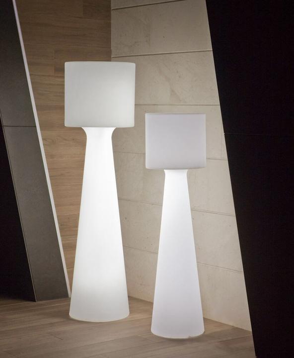 Productafbeelding Newgarden GRACE 140 LED vloerlamp voor buiten 140cm indirect licht G13 binnen & buiten IP65 (G13, IP65)