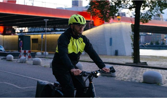 Actual product image Agu Commuter Winter Rain Jacket Hi-vis & Reflection (L)