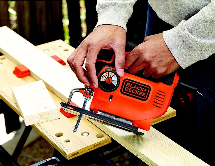 Produktbild Black & Decker Pendelhub-Stichsaege AutoSelect,620 Watt