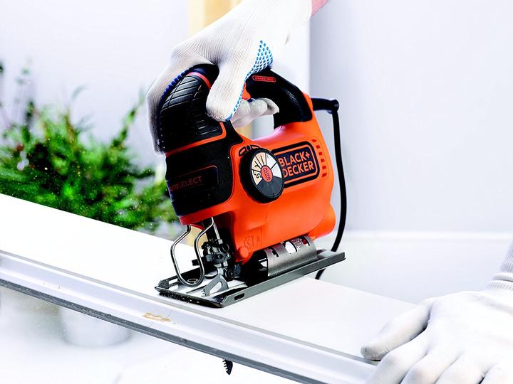 Produktbild Black & Decker Pendelhub-Stichsaege AutoSelect,620 Watt