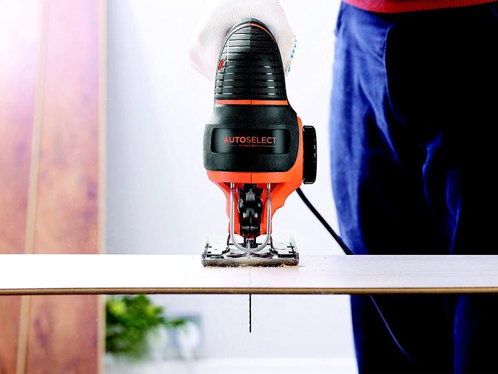 Produktbild Black & Decker Pendelhub-Stichsaege AutoSelect,620 Watt