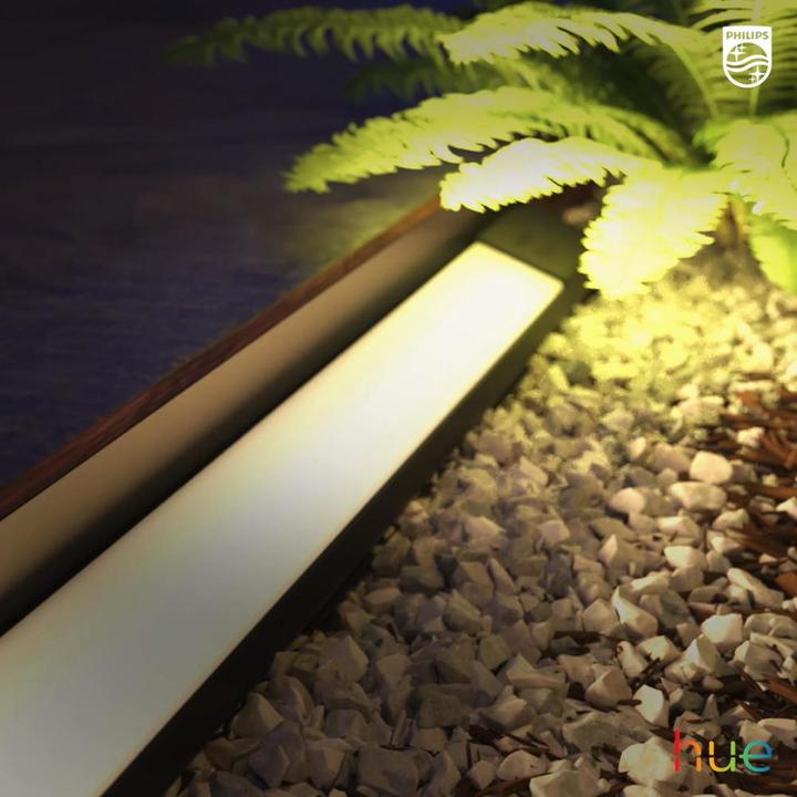 Image du produit Philips Hue amaranth (1400 lm, IP65)