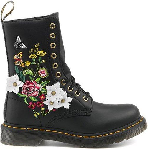 Actual product image Dr. Martens 1490 Bloom (40)