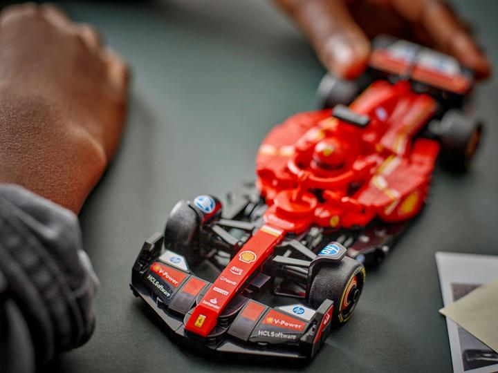 Produktbild LEGO Ferrari SF-24 F1 Rennauto (77242, LEGO Speed Champions)