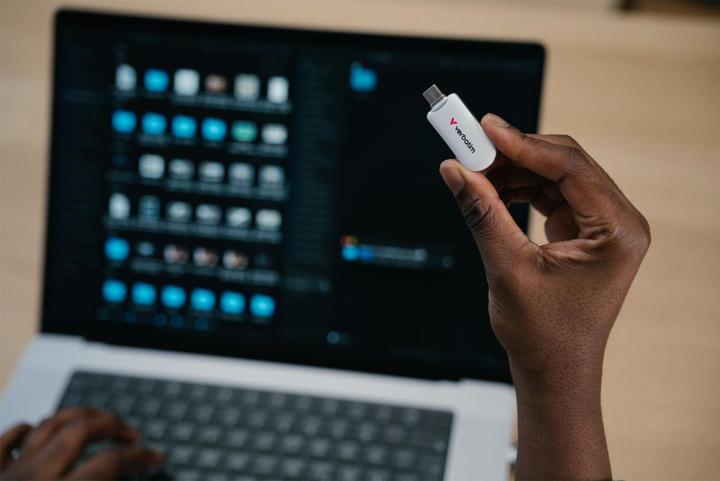 Image du produit Verbatim Plectra White 64GB USB-C Flash Drive 30228 (64 Go, USB-C)
