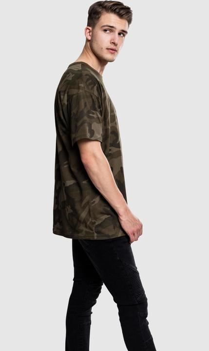Actual product image Urban Classics Camo Oversized Tee (M)