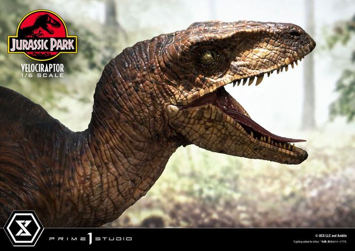 Actual product image Prime 1 Studio Jurassic Park Legacy Museum Collection Velociraptor Attack