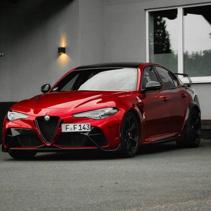 Produktbild WeatherTech Alfa Romeo Giulia 952 (2016-2024) Auto-Sonnenblende