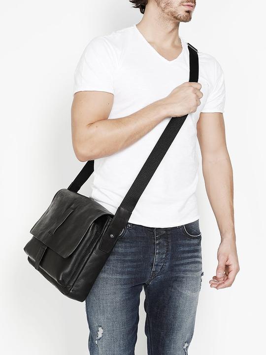Actual product image Joop! Loreto - Messenger Bag Janis (5 l)