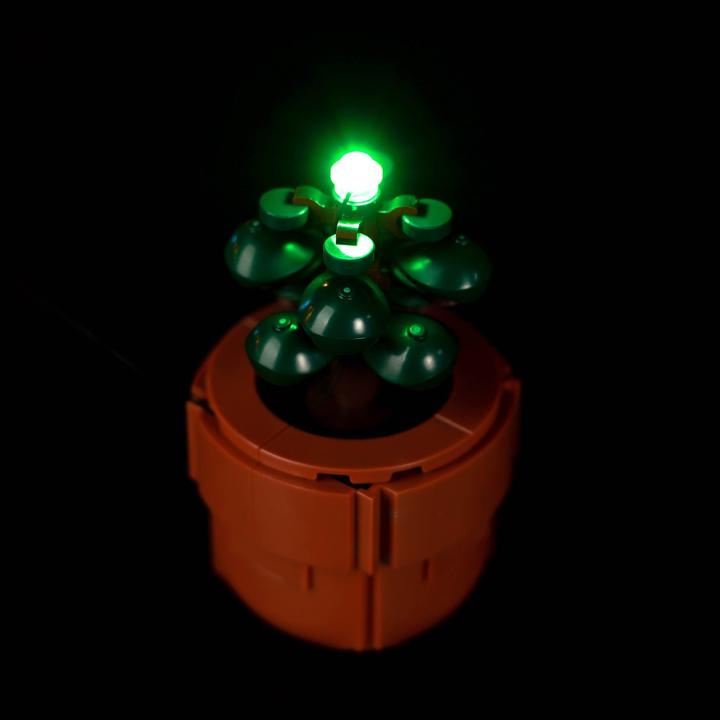 Image du produit BrickBling Set de lumière LED pour LEGO Mini plantes (10329)