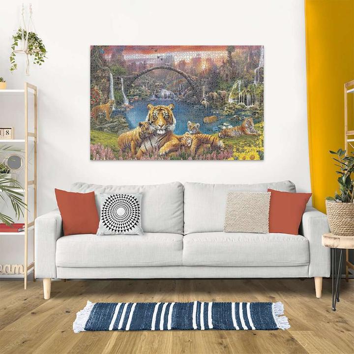 Actual product image Ravensburger Tiger in paradise lagoon (3000 pieces)