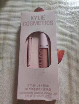 Immagine prodotto Kylie Jenner Kylie Diva High Gloss & Liner Lip Duo Set