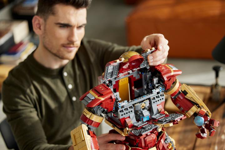 Image du produit LEGO Hulkbuster (76210, LEGO difficiles à trouver, LEGO Marvel)