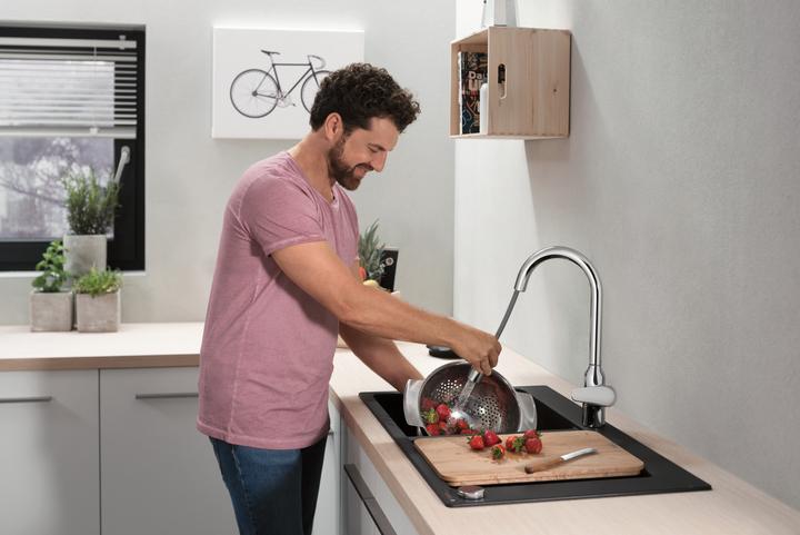 Produktbild hansgrohe Focus M42 Einhebel-Küchenarmatur 220, Ausziehbrause, 2 Strahlarten