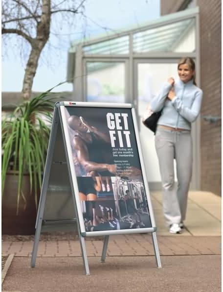 Produktbild Nobo Plakatständer, wetterfest (A2)
