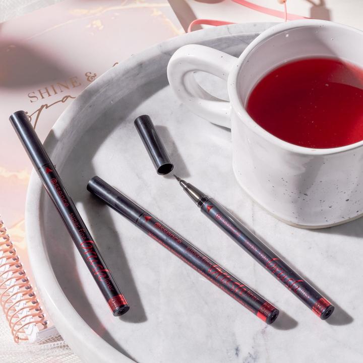 Image du produit essence Eyeliner Super fine brush liner waterproof Black (Noir)