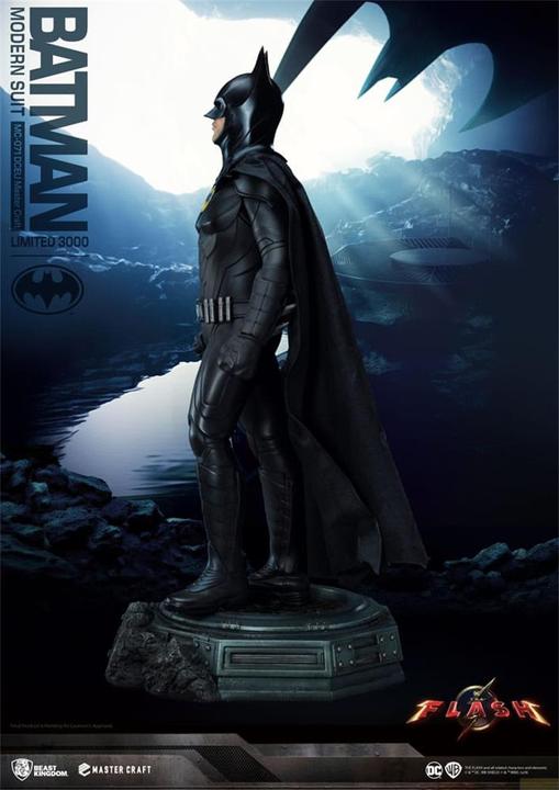 Produktbild Beast Kingdom Batman Master Craft Statue Batman Modern Suit 42 cm