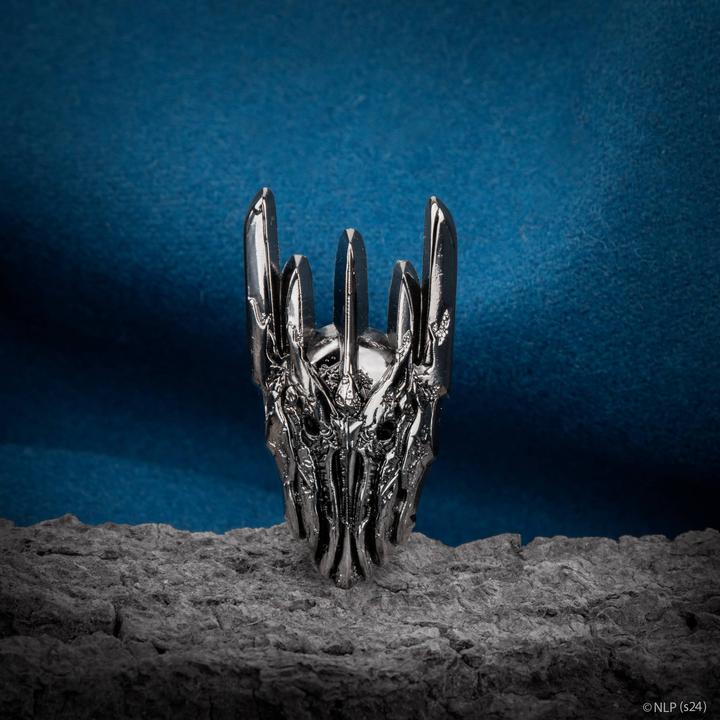 Actual product image Cinereplicas Lord of the Rings: Helm of Sauron Magnet (1 x)