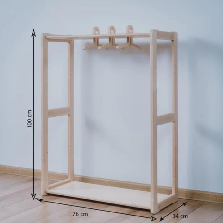 Produktbild Activity Board Waldorf-Kinderzimmermöbel. Kleiderbügel für Kinder mit Regal