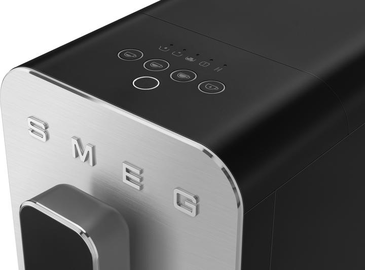 Actual product image Smeg BCC11BLMEU (EU plug)