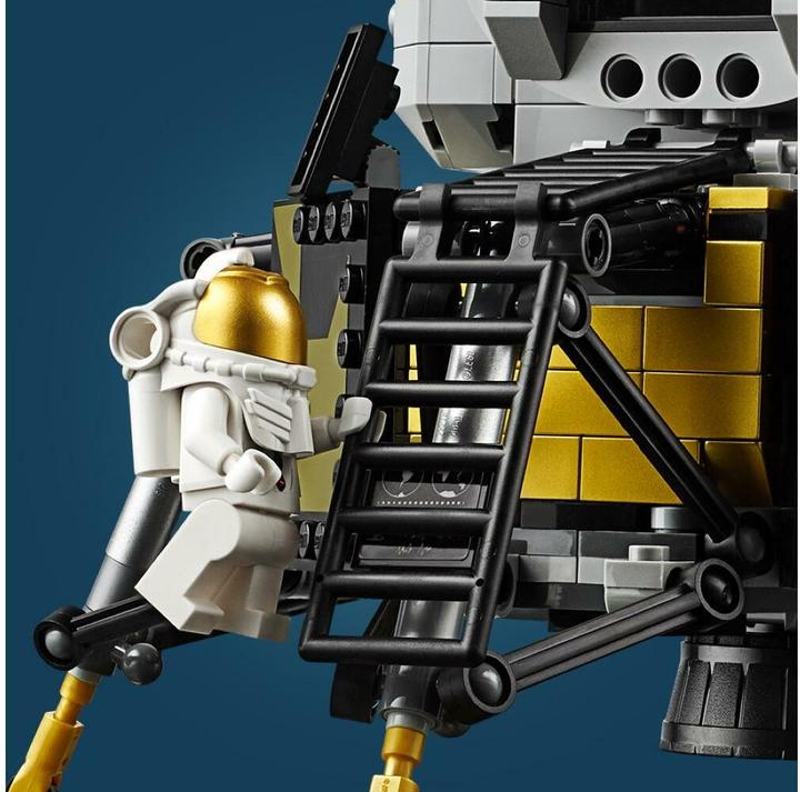 Actual product image LEGO lunar lander (10266, LEGO Creator Expert, LEGO Rare Sets)