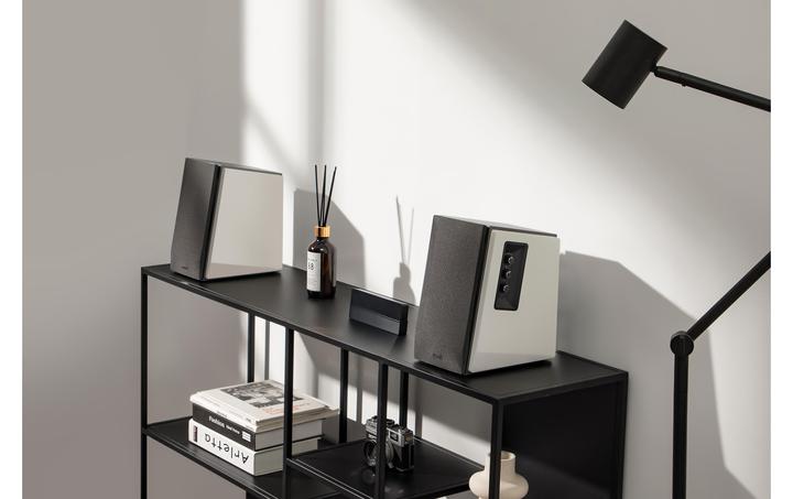 Actual product image Edifier Studio R1700BT 2.0 (1 pair, 66 W)