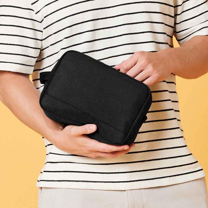 Produktbild Bagbase Kosmetikbeutel Essentials recyceltes Material